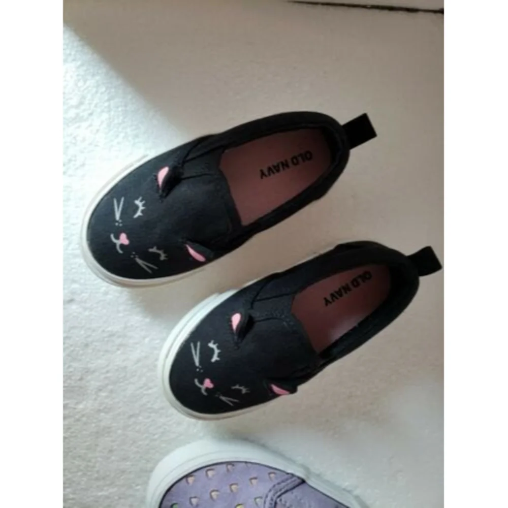 Lot of Old Navy Girls Size 5 Slip On Shoes Cat, Purple Hearts